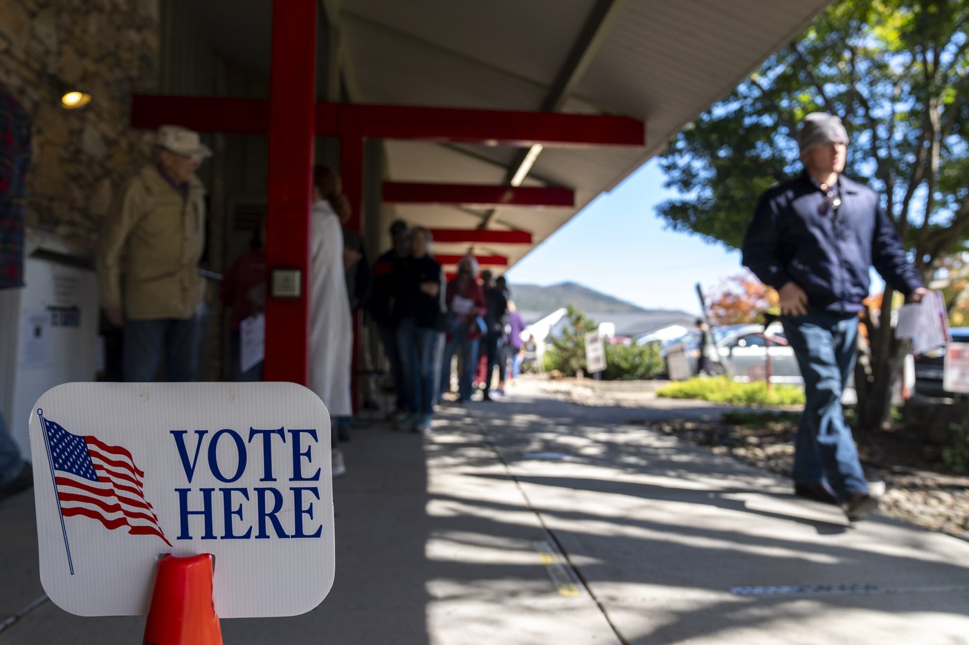 A hurricane's historic destruction hasn't stopped North Carolina election workers and voters | iNFOnews.ca