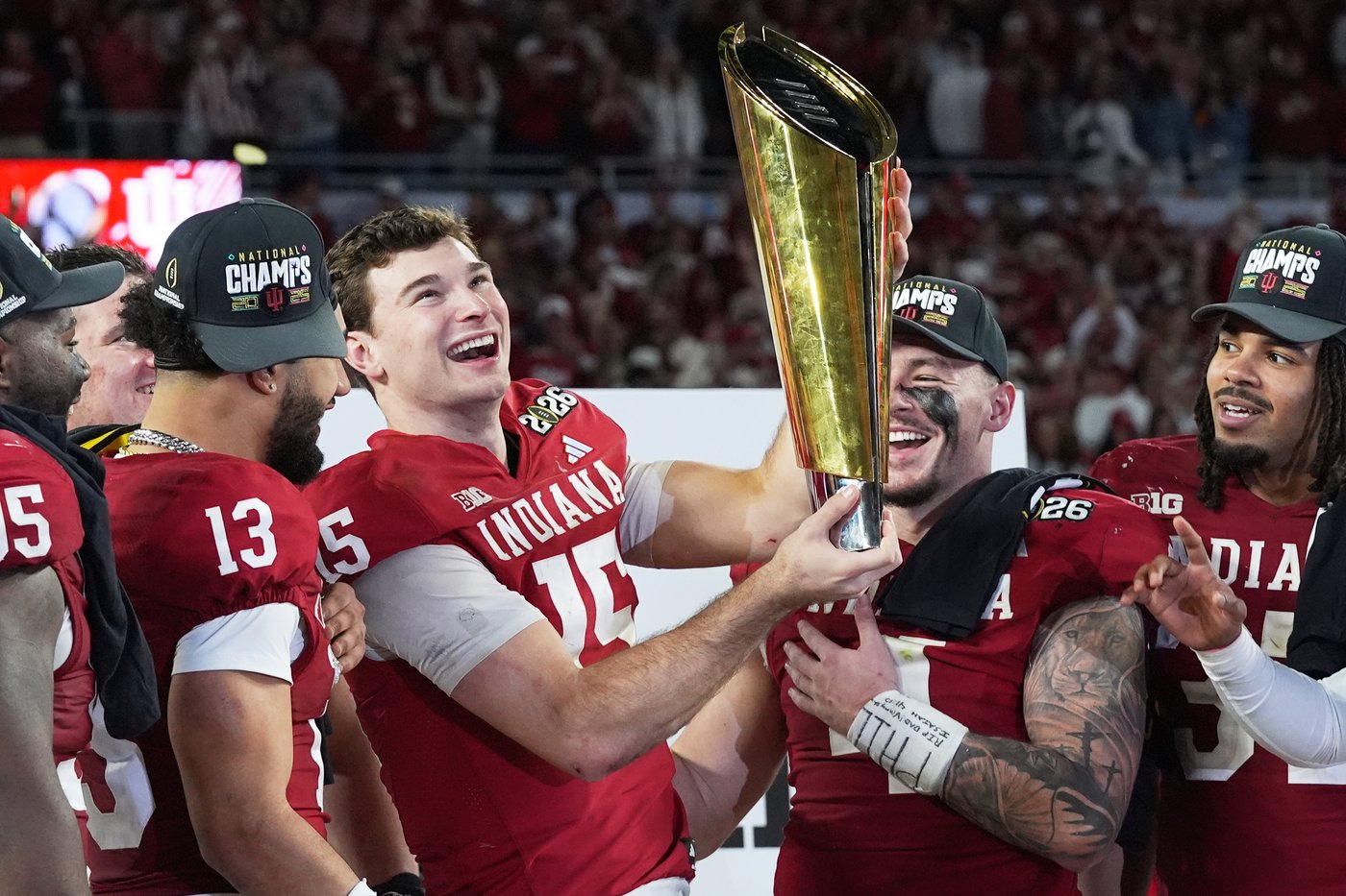 Indiana completes undefeated season and wins first national title, beating Miami 27-21 in CFP final | iNFOnews.ca Indiana completes undefeated season and wins first national title, beating Miami 27-21 in CFP final | iNFOnews.ca
