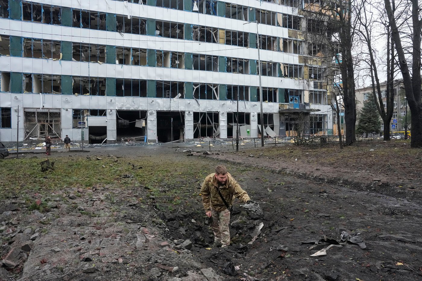 Zelenskyy says Ukraine got no early warning from partners as Russia hits the power grid again | iNFOnews.ca