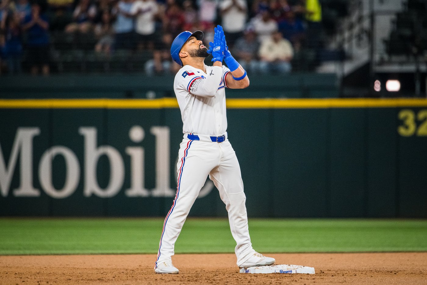 Rangers try to make sense of an 8-run 1st a night after Astros threw a no-hitter at them | iNFOnews.ca