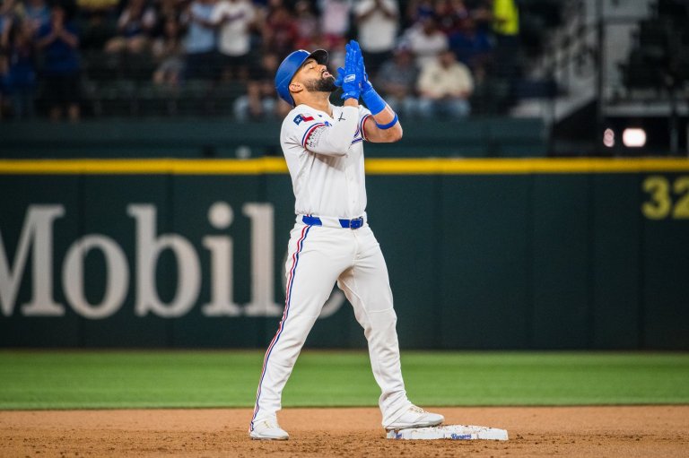 Joc Pederson caps 8-run 1st for Rangers a night after Astros had a no-hitter against Texas | iNFOnews.ca