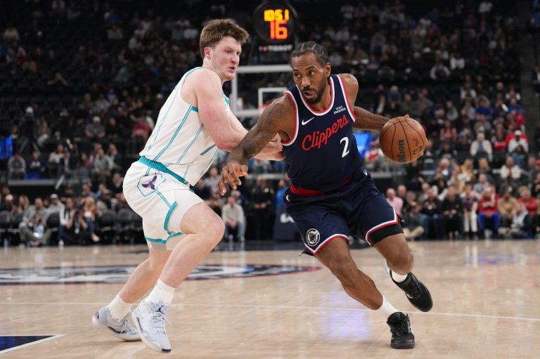 Leonard scores 35, Harden moves to 9th place on NBA's scoring list as Clippers beat Hornets 117-109 | iNFOnews.ca