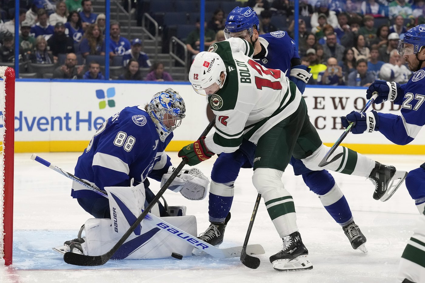 Matt Boldy breaks 3rd-period tie, Wild top Lightning 4-2 to remain unbeaten in regulation | iNFOnews.ca