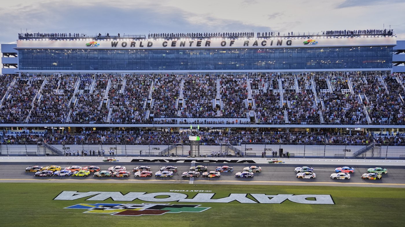 Ryan Blaney's last-second surge at Daytona denies underdogs a Cinderella moment | iNFOnews.ca