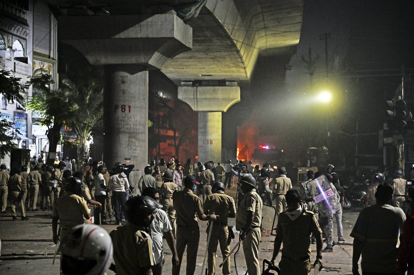 Indian city sets curfew after Hindu groups demand demolition of 17th century Muslim ruler's tomb | iNFOnews.ca Indian city sets curfew after Hindu groups demand demolition of 17th century Muslim ruler's tomb | iNFOnews.ca