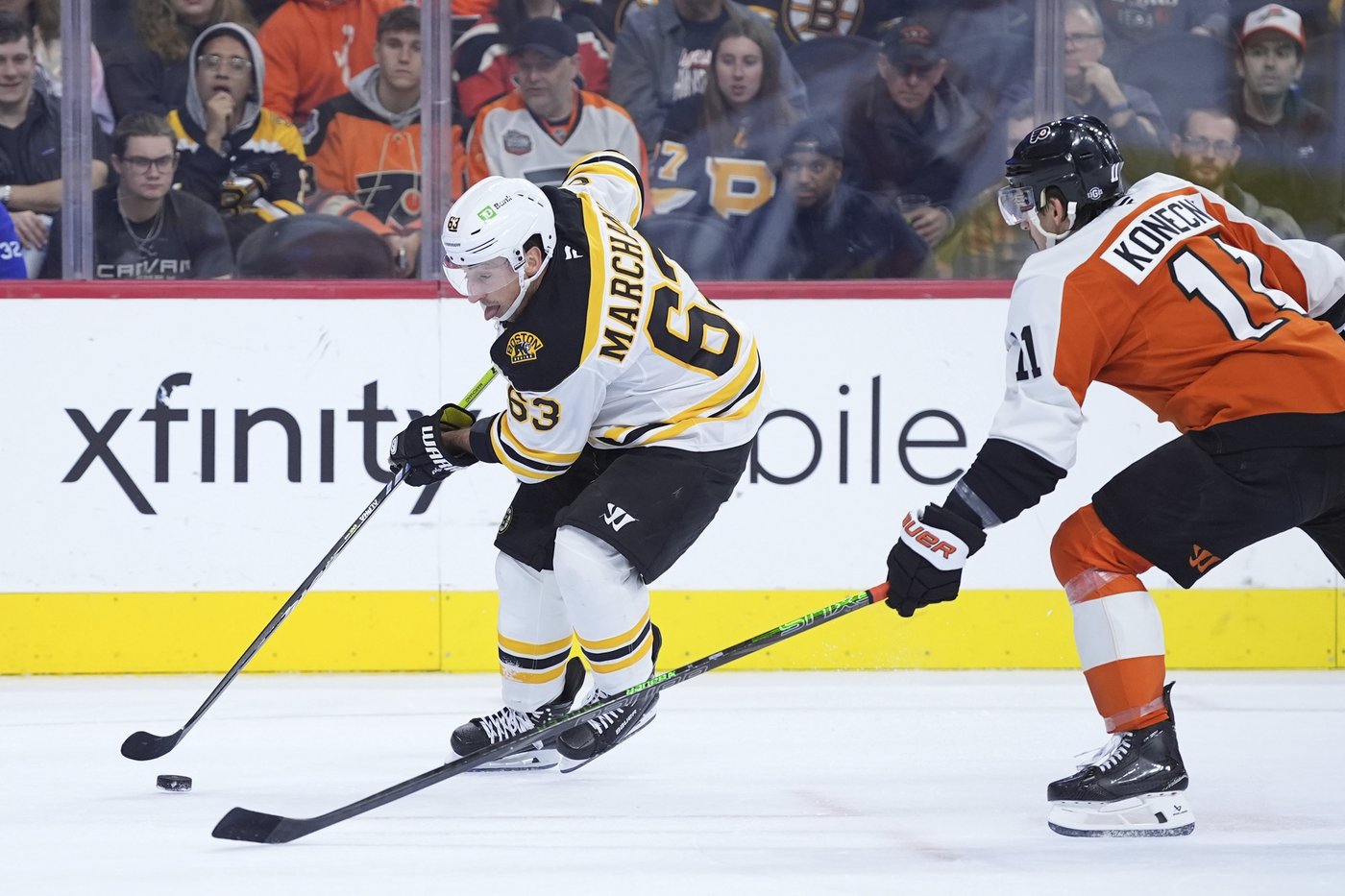 Joonas Korpisalo makes 20 saves as Bruins shut out Flyers 3-0 | iNFOnews.ca