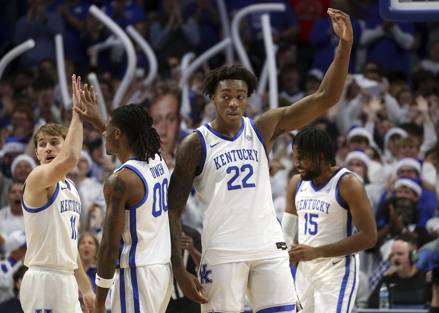 Lamont Butler scores career-high 33 points to help No. 5 Kentucky beat rival Louisville 93-85 | iNFOnews.ca Lamont Butler scores career-high 33 points to help No. 5 Kentucky beat rival Louisville 93-85 | iNFOnews.ca