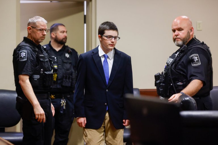Georgia school shooter had a chaotic childhood and was fixated on mass killings, psychologist says | iNFOnews.ca