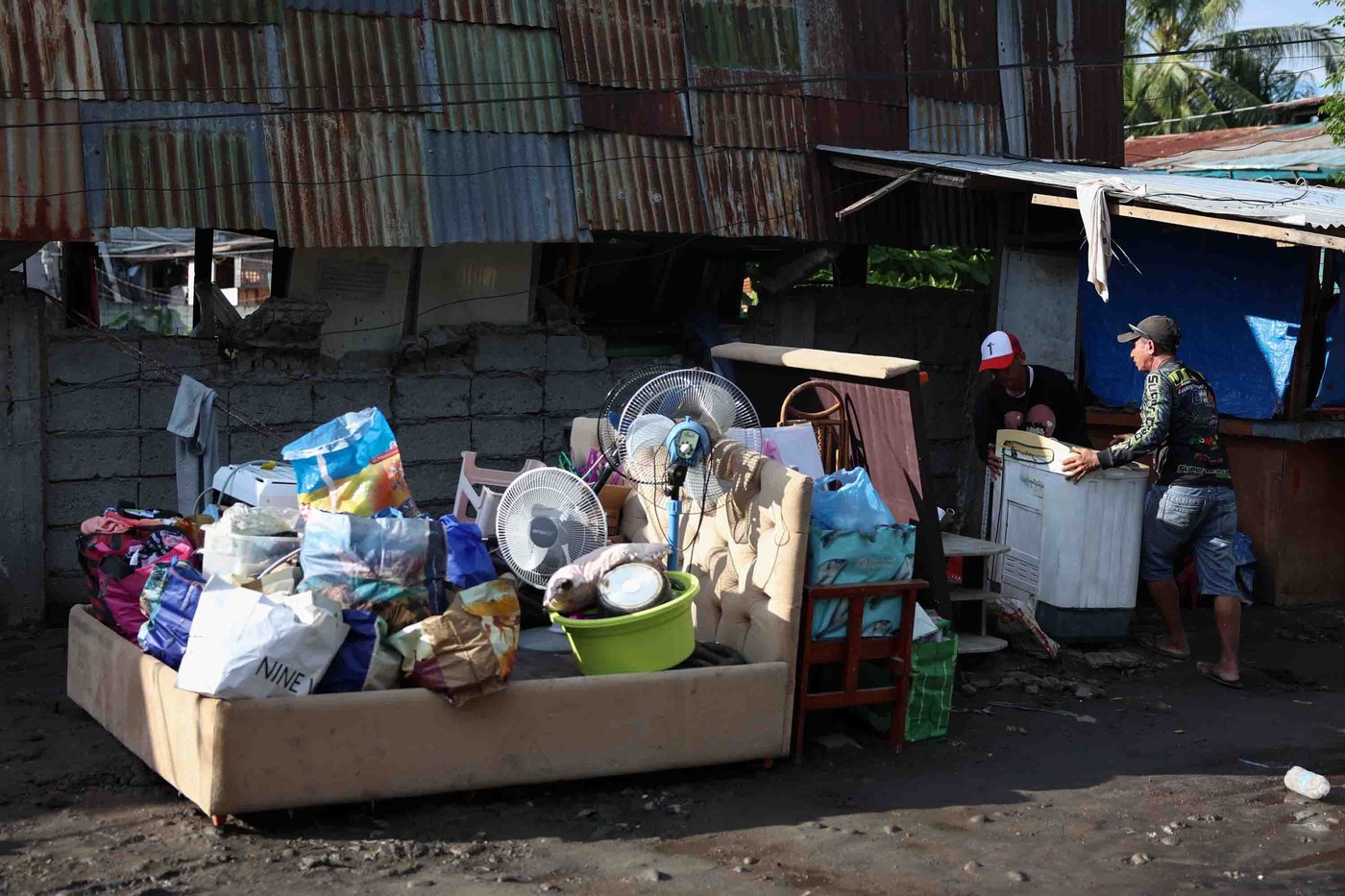 Photos show the aftermath of an earthquake in the southern Philippines | iNwheels