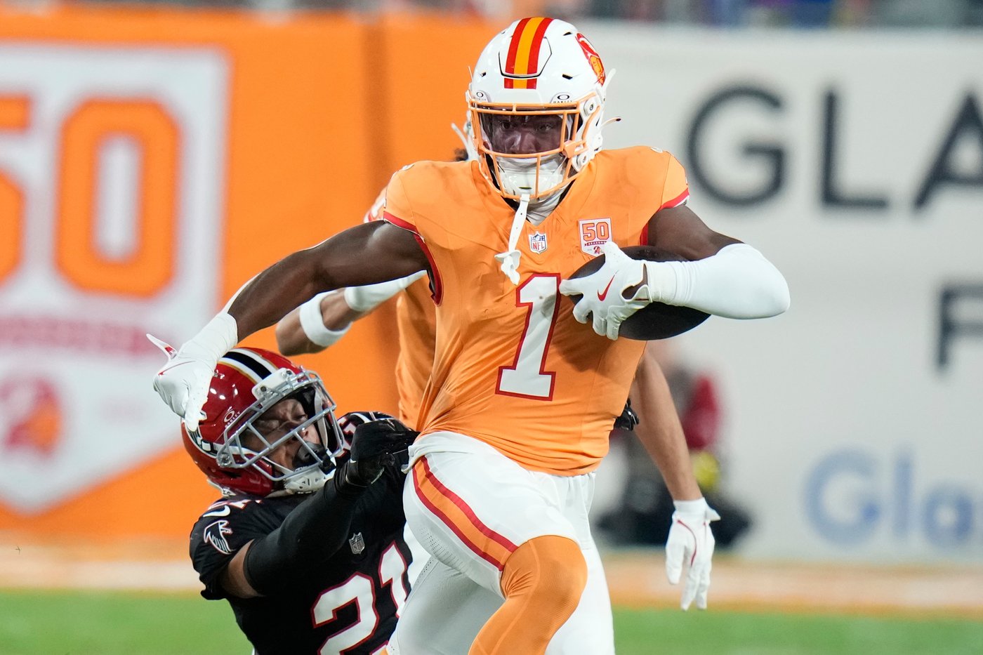 Running back Rachaad White leaves the Buccaneers to sign with the Commanders | iNFOnews.ca