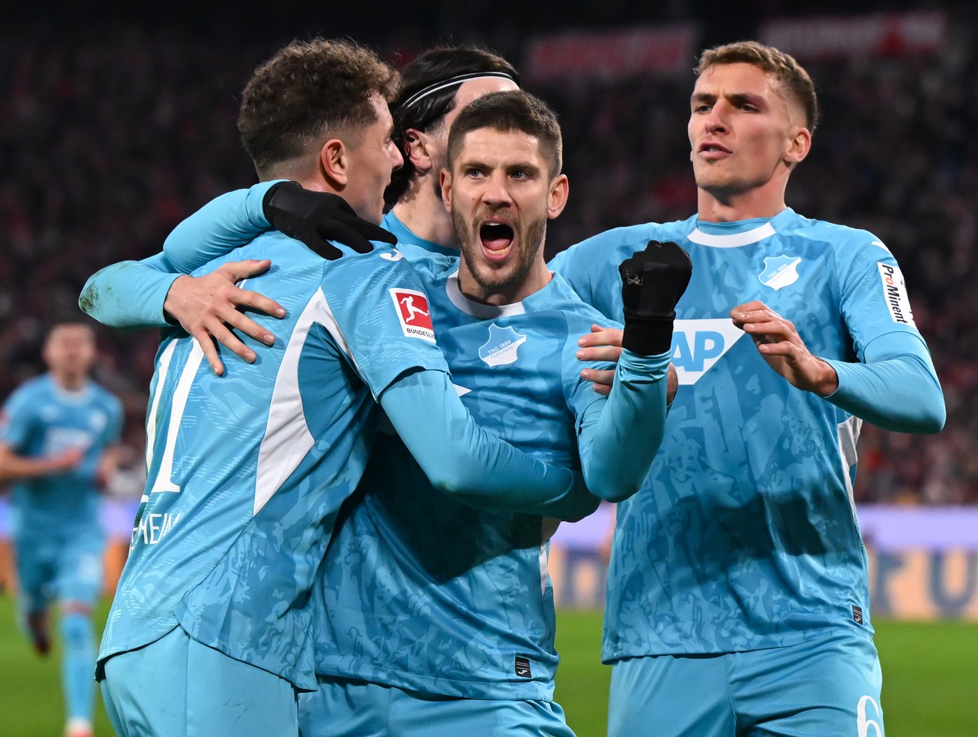 Kane scores 2 and Díaz gets a hat trick as Bayern routs 10-man Hoffenheim 5-1 in Bundesliga | iNFOnews.ca Kane scores 2 and Díaz gets a hat trick as Bayern routs 10-man Hoffenheim 5-1 in Bundesliga | iNFOnews.ca
