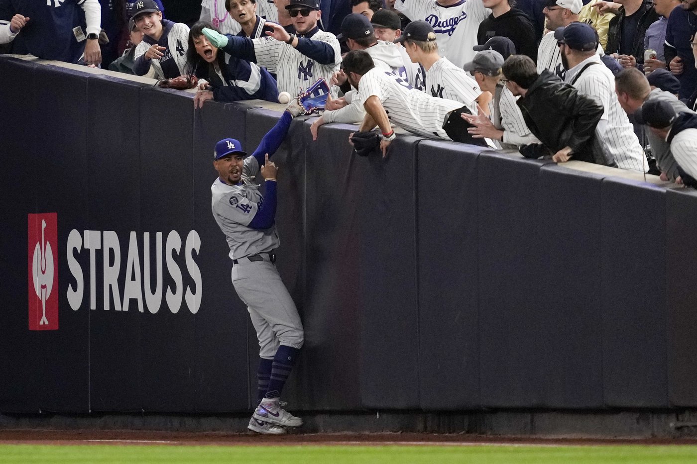 Yankees fans who were ejected have been banned from Game 5 of World Series | iNFOnews.ca