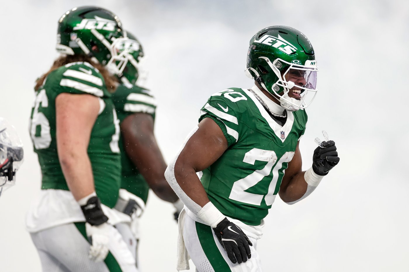 Top photos from Week 13 of the NFL season | iNFOnews.ca