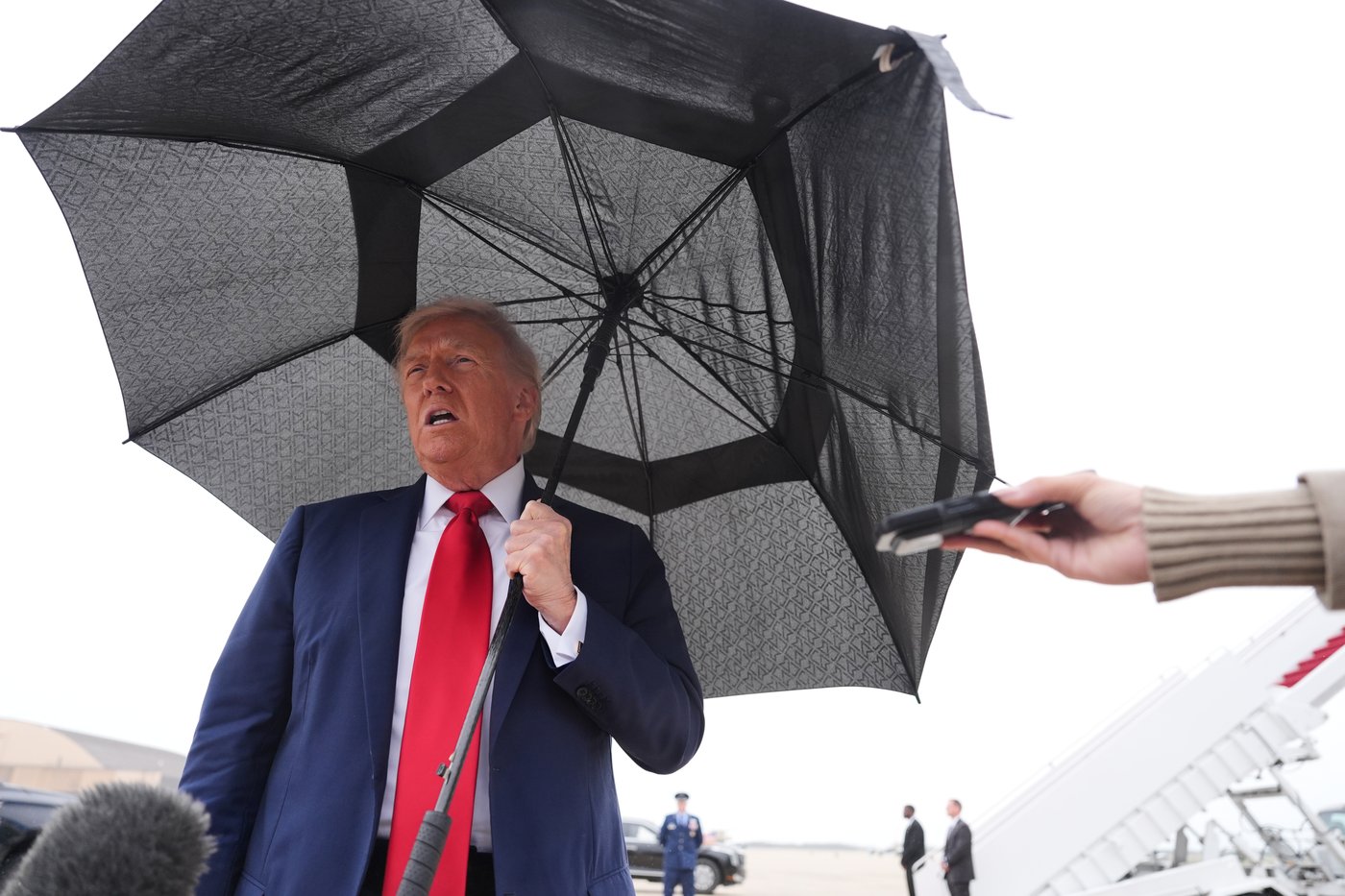 Trump warns Russia he may send Ukraine long-range Tomahawks if Moscow doesn't settle war soon | iNFOnews.ca