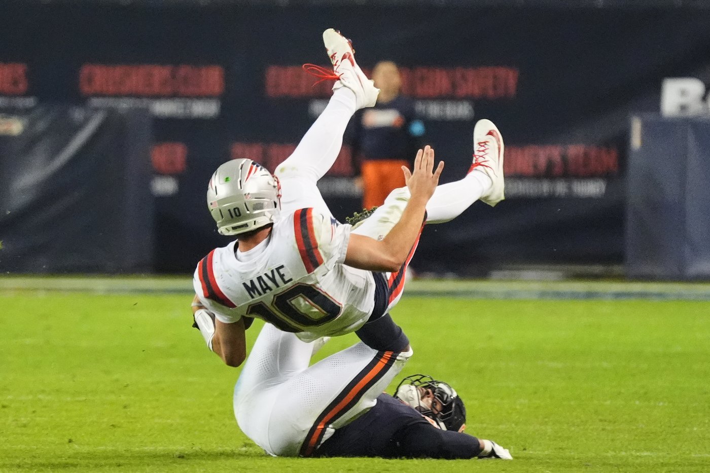 Patriots holding onto positives after 3-game win streak is snapped by Bears | iNFOnews.ca