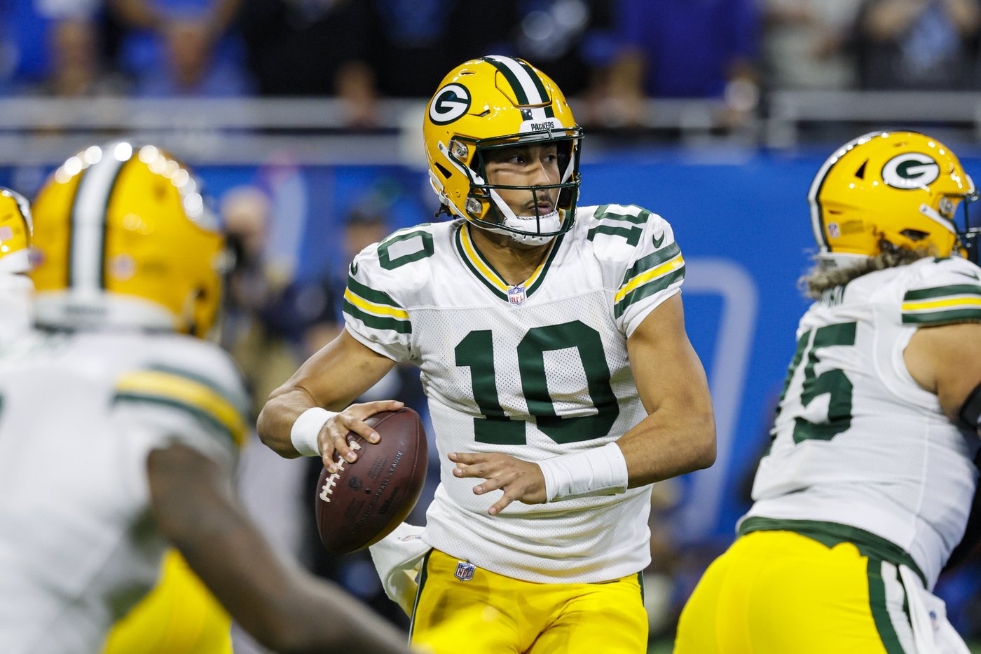 Dan Campbell's 4th-down gambles help Lions beat Packers 34-31 and clinch playoffs | iNFOnews.ca Dan Campbell's 4th-down gambles help Lions beat Packers 34-31 and clinch playoffs | iNFOnews.ca