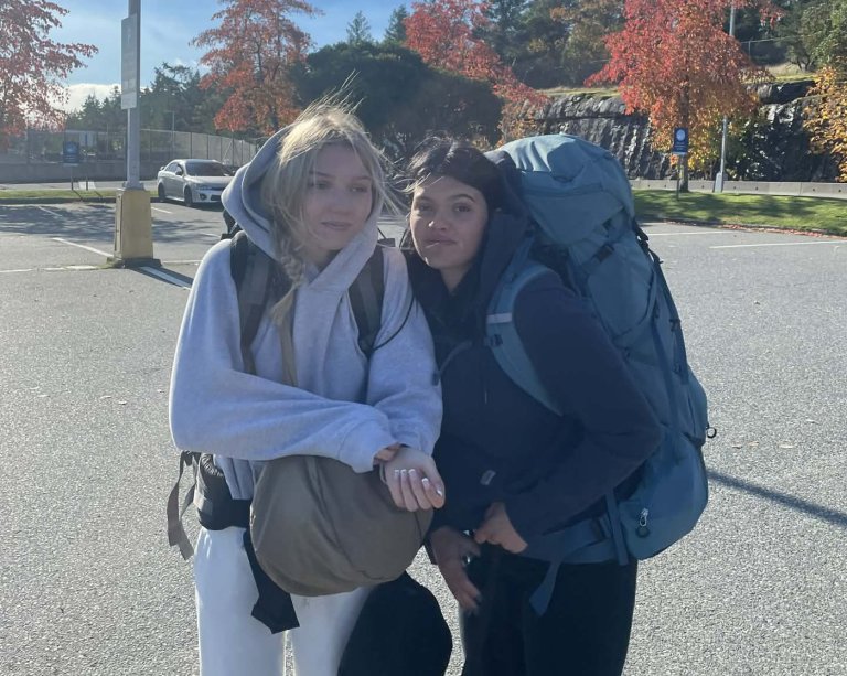 CP NewsAlert: Canadian found circled by dingoes on Australia beach drowned: autopsy | iNFOnews.ca