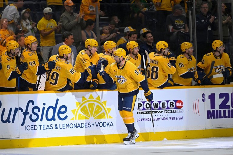 Stamkos moves to 7th in NHL power-play goals as Predators beat Golden Knights 4-1 | iNFOnews.ca