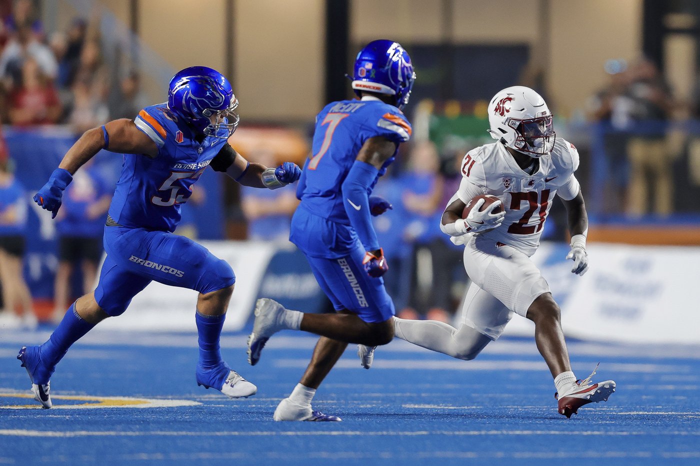 Ashton Jeanty runs for 259 yards and 4 TDs, No. 25 Boise State beats Washington State 45-24 | iNFOnews.ca