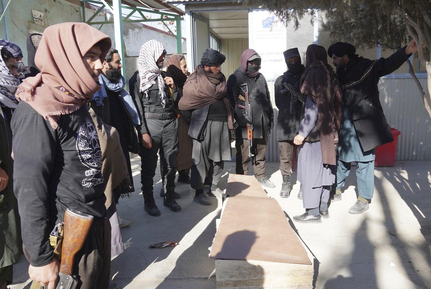 Two highway crashes in southeastern Afghanistan kill 50 people and injure 76 | iNFOnews.ca Two highway crashes in southeastern Afghanistan kill 50 people and injure 76 | iNFOnews.ca