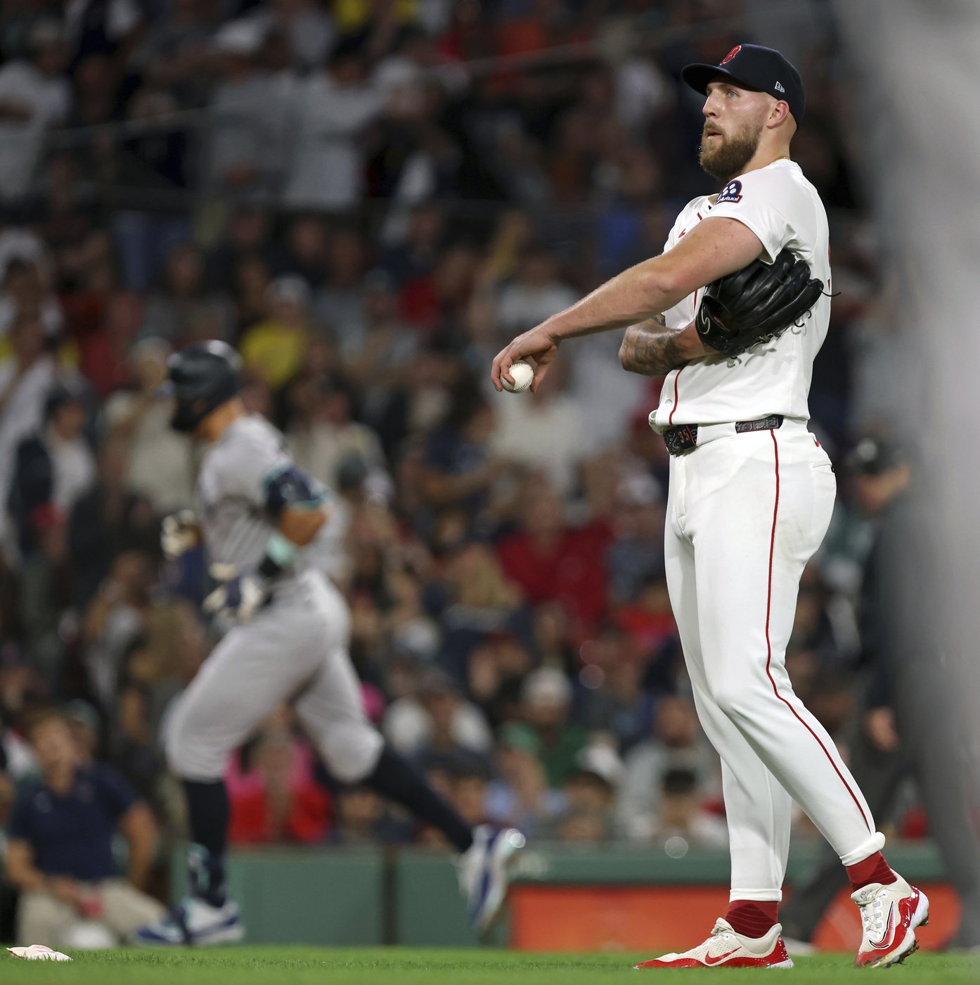 Garrett Crochet comes up big to help the Red Sox salvage series finale against Yankees | iNFOnews.ca