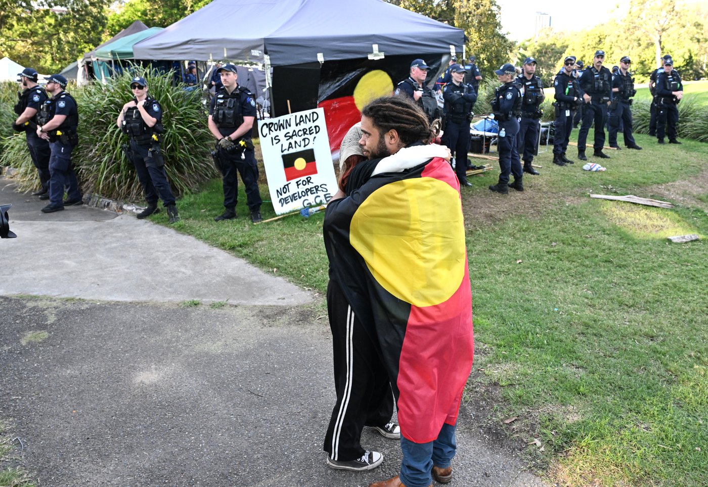 Protesters arrested at site of proposed main stadium for 2032 Brisbane Olympics | iNFOnews.ca
