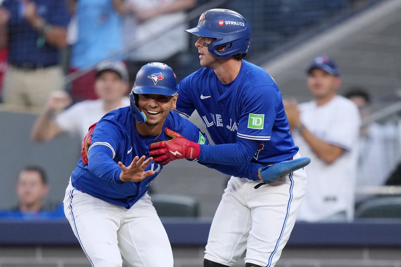 Former Cleveland Guardians make Toronto Blue Jays clubhouse feel like home | iNFOnews.ca