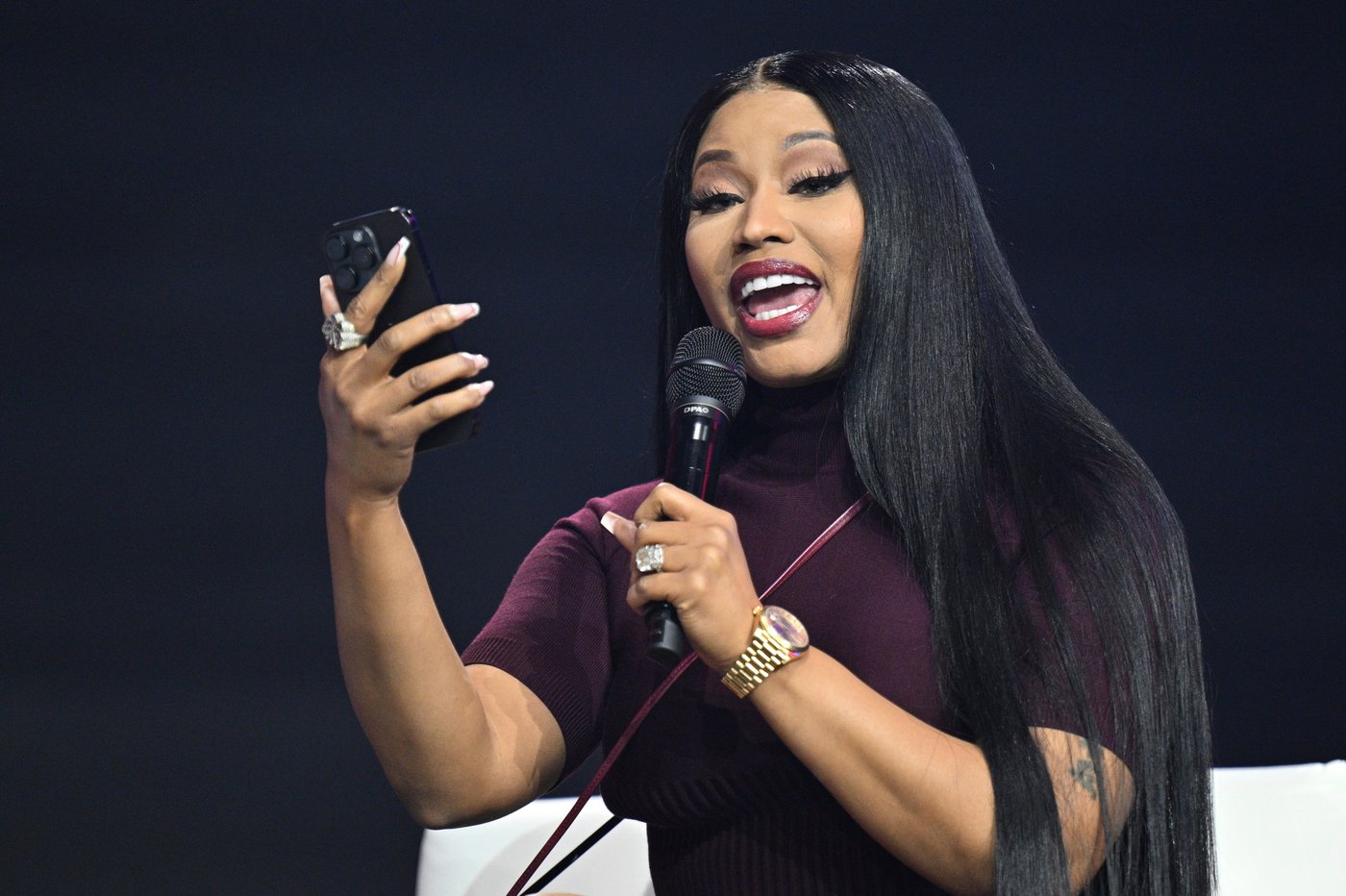 Nicki Minaj surprises conservatives with praise for Trump, Vance at Arizona event | iNFOnews.ca Nicki Minaj surprises conservatives with praise for Trump, Vance at Arizona event | iNFOnews.ca