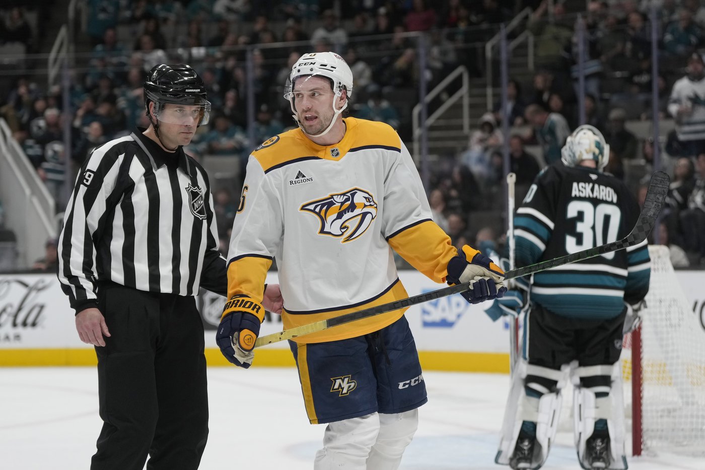 Filip Forsberg scores twice in the Predators' 6-5 victory over the Sharks | iNFOnews.ca