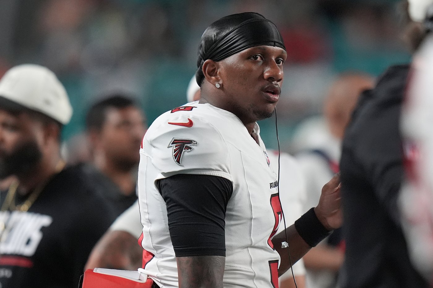 Falcons GM Cunningham calls decision to keep 4 QBs 'a little bit of an insurance policy' | iNFOnews.ca