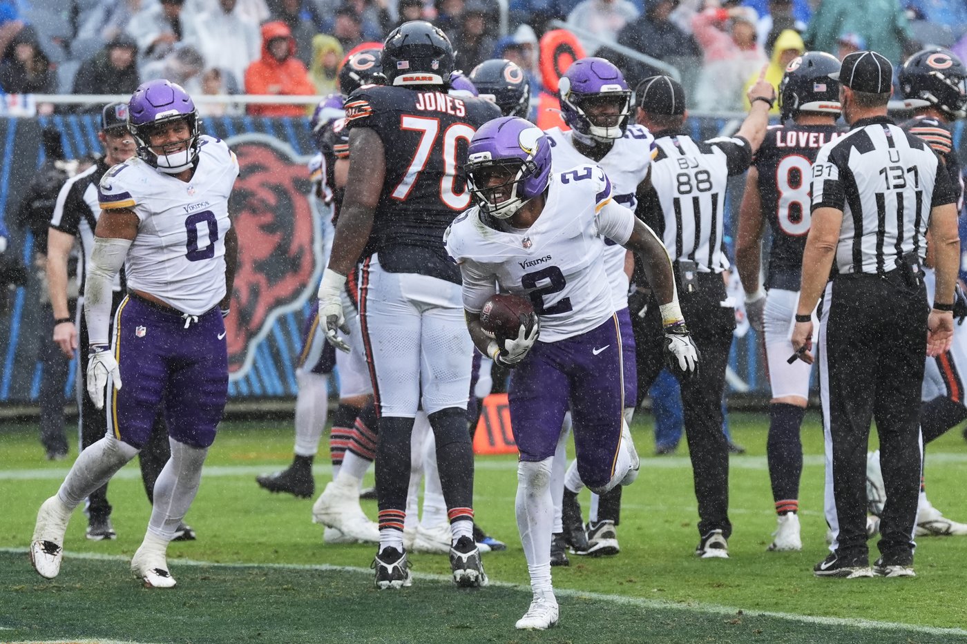 Vikings' defense is again well-connected and well-coached, at the direction of Brian Flores | iNFOnews.ca Vikings' defense is again well-connected and well-coached, at the direction of Brian Flores | iNFOnews.ca