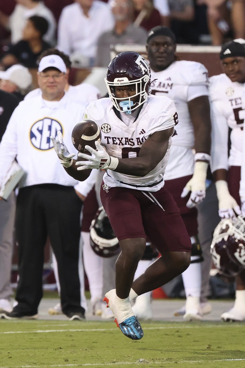 No. 8 LSU visits No. 14 Texas A&M in a matchup of the last two teams undefeated in SEC play | iNFOnews.ca No. 8 LSU visits No. 14 Texas A&M in a matchup of the last two teams undefeated in SEC play | iNFOnews.ca