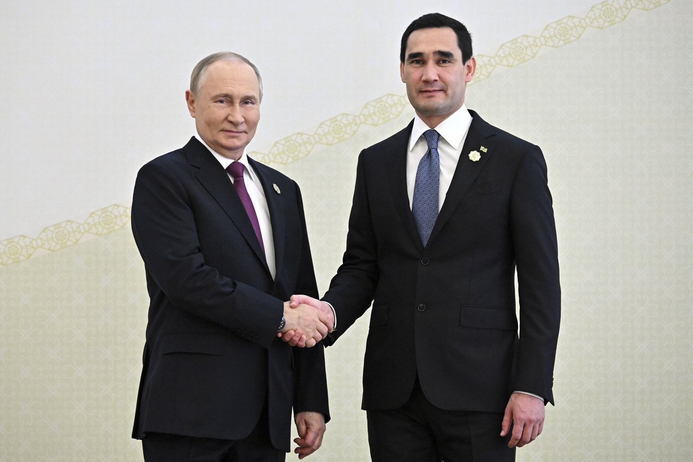 Russia's Putin begins a visit to Turkmenistan for forum with regional leaders, including Iran | iNFOnews.ca
