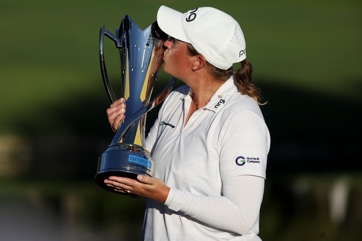 Lauren Coughlin wins the Aramco Championship by 5 shots at Shadow Creek | iNFOnews.ca