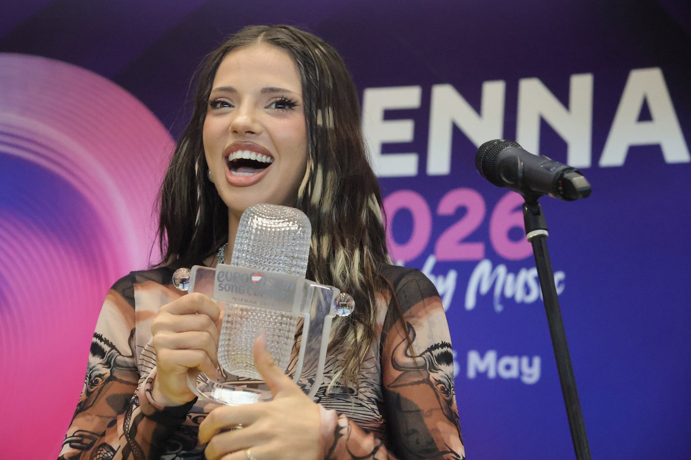 Bulgaria gives its Eurovision winner Dara a grand welcome upon her return home | iNFOnews.ca