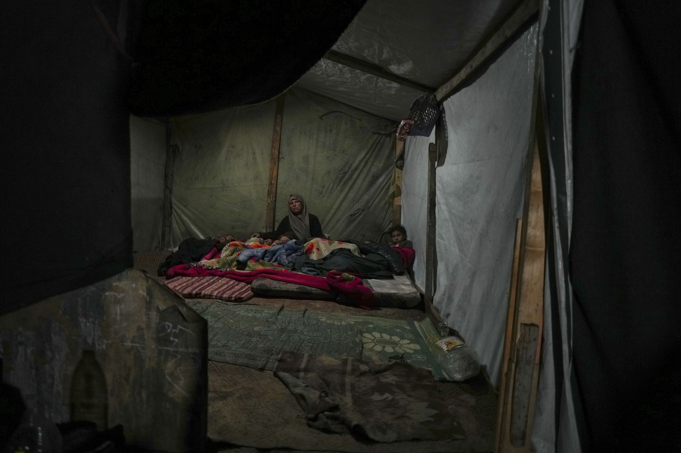 Winter is hitting Gaza and many Palestinians have little protection from the cold | iNFOnews.ca