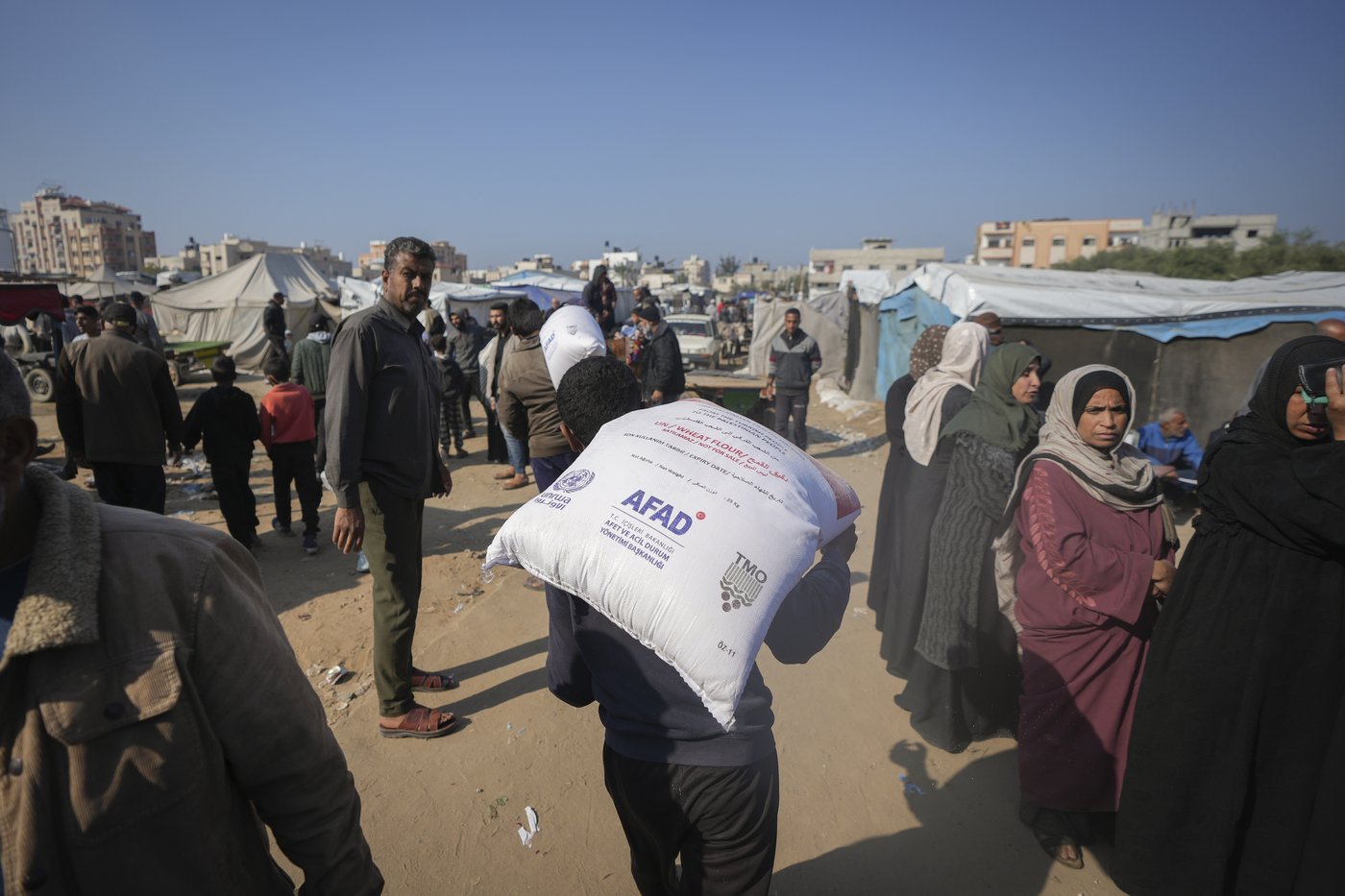 Middle East latest: Israeli strikes on Gaza hospital wound 3, Netanyahu vows 'iron fist' in Lebanon | iNFOnews.ca