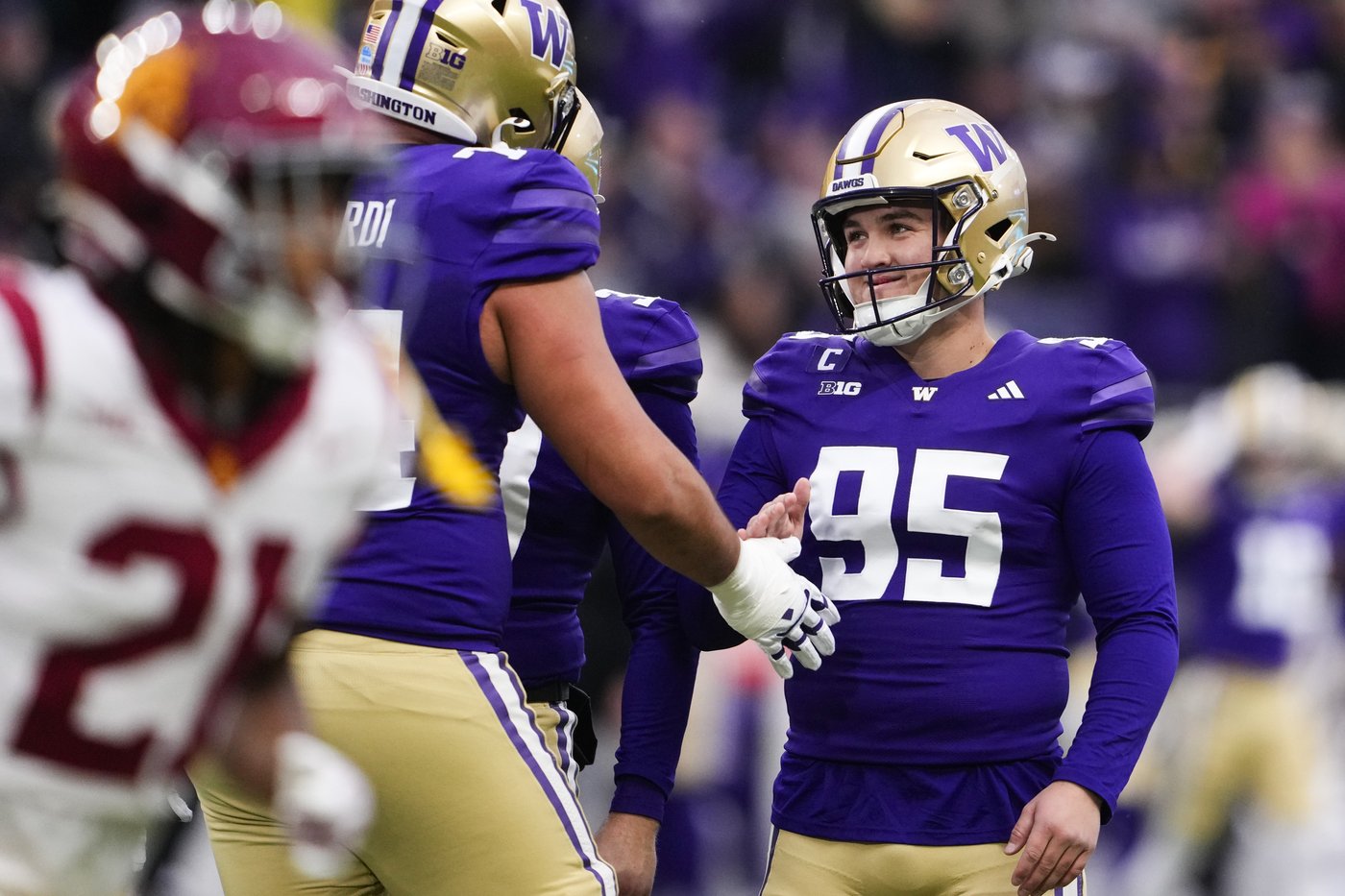 Washington stops USC twice in 4th quarter to preserve 26-21 victory | iNFOnews.ca Washington stops USC twice in 4th quarter to preserve 26-21 victory | iNFOnews.ca