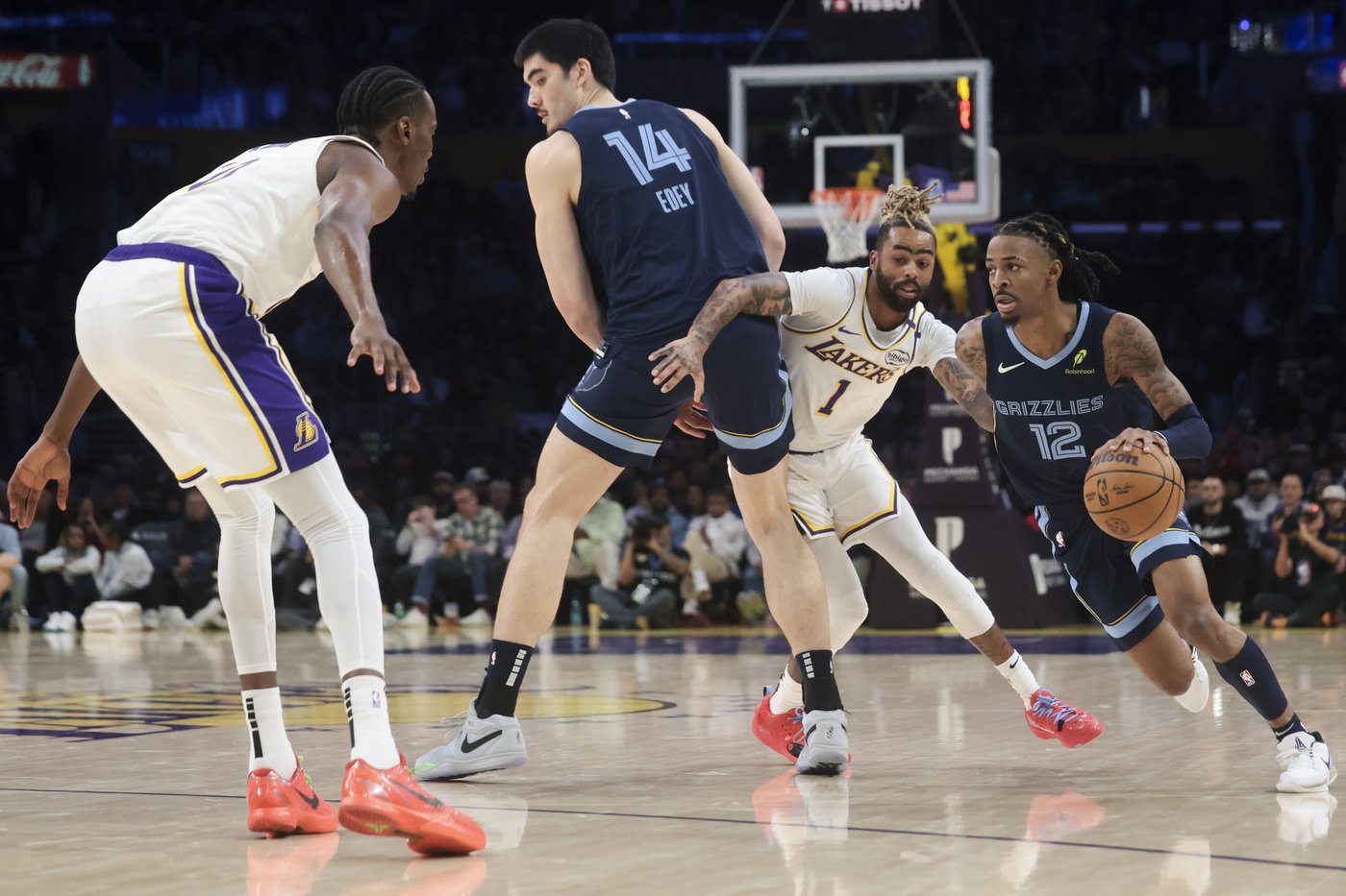 Anthony Davis scores 40 points, LeBron James has 18 in return to help Lakers beat Grizzlies, 116-110 | iNFOnews.ca