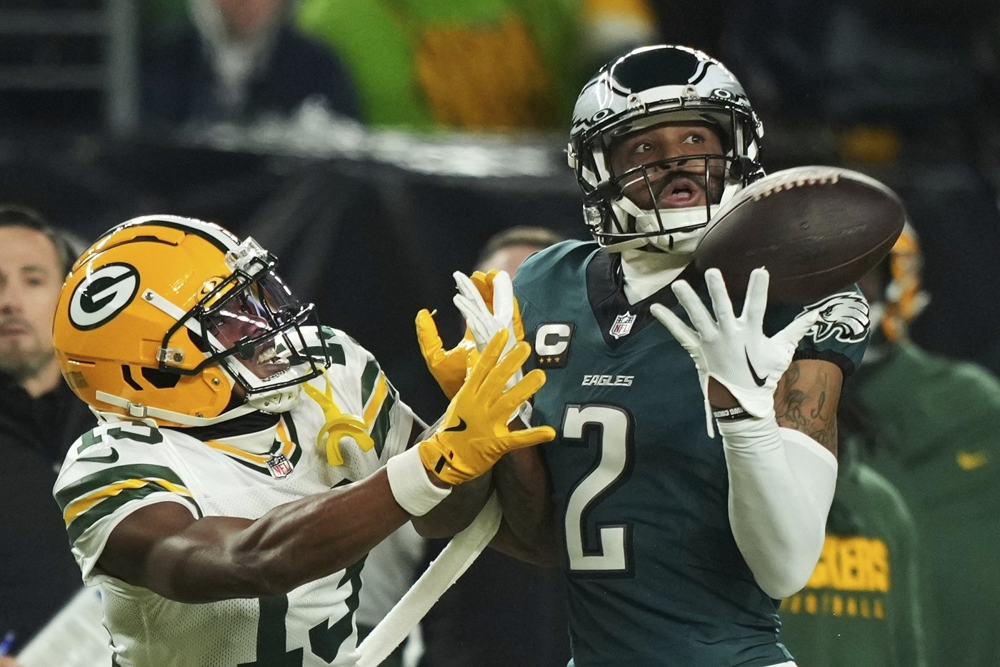 NFL's wild-card round averages 28.3 million viewers, a 9.3% decline from last year | iNFOnews.ca NFL's wild-card round averages 28.3 million viewers, a 9.3% decline from last year | iNFOnews.ca