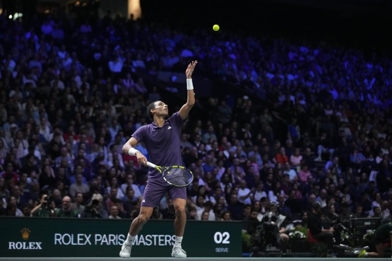 Canada's Auger-Aliassime qualifies for ATP Finals with help from Serbia's Djokovic | iNFOnews.ca