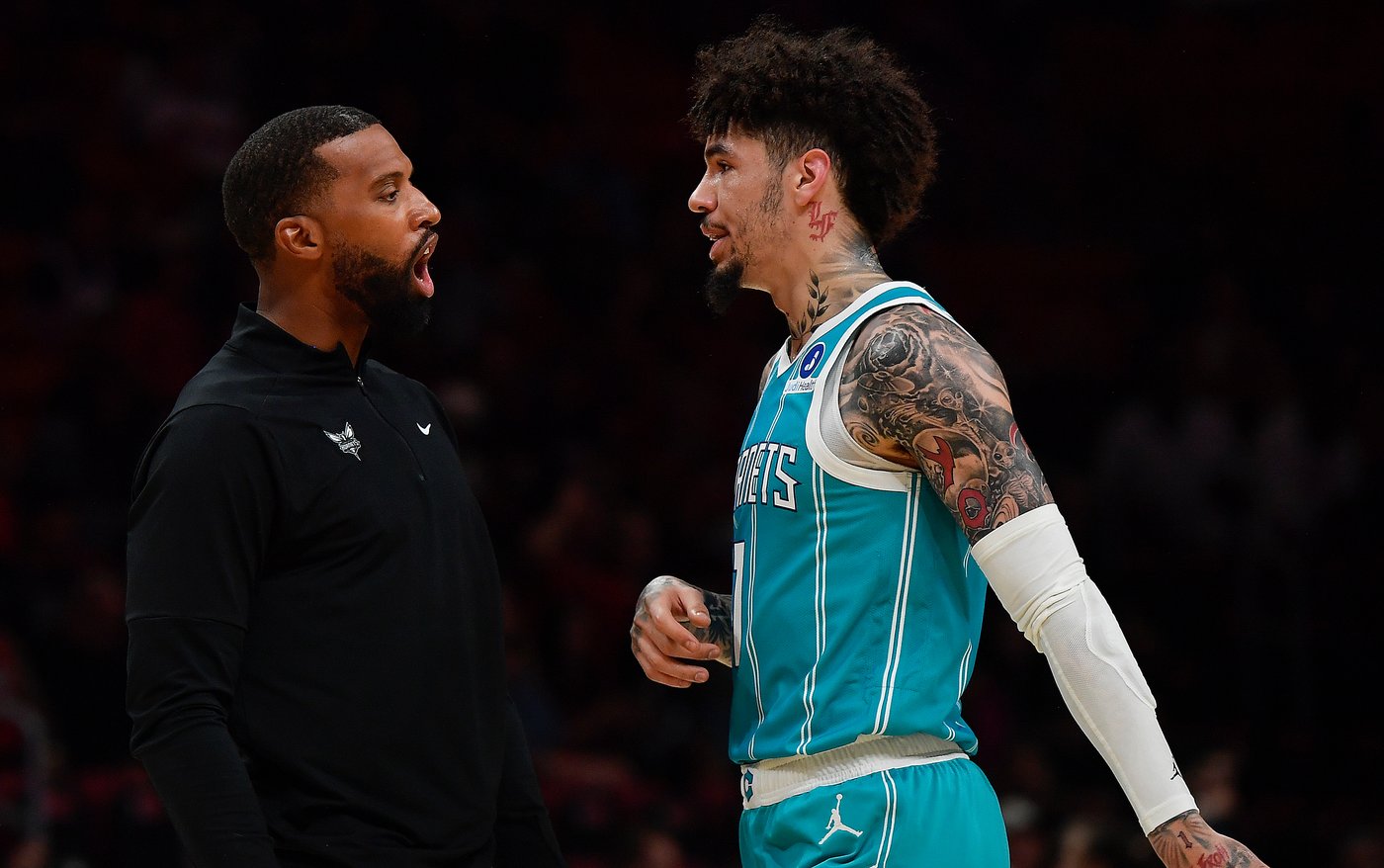Hornets guard LaMelo Ball fined $35,000 by NBA for making obscene gesture during game | iNFOnews.ca Hornets guard LaMelo Ball fined $35,000 by NBA for making obscene gesture during game | iNFOnews.ca