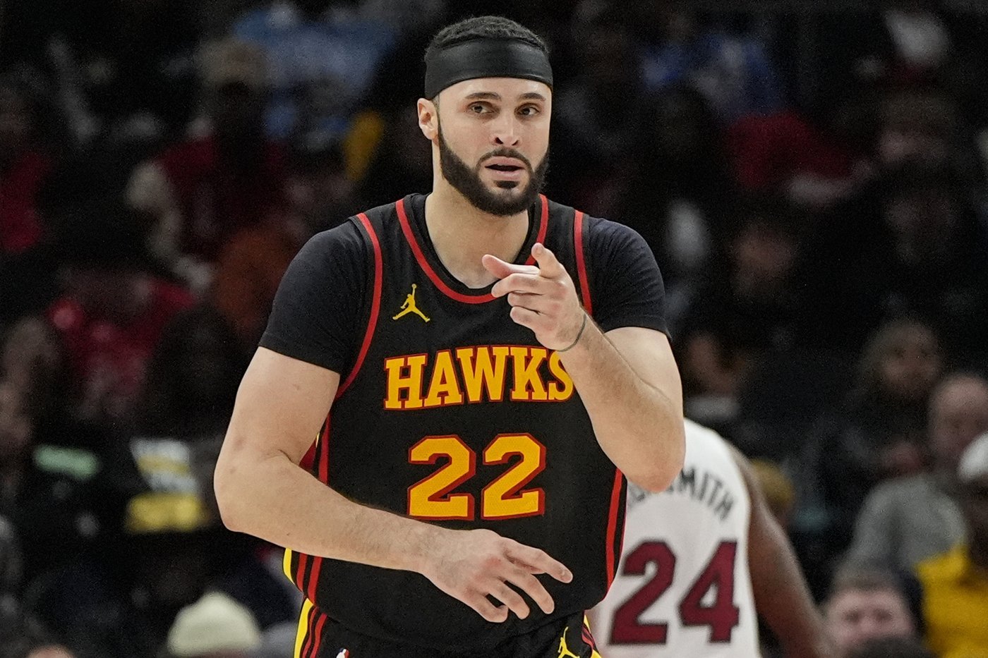 Hawks F Larry Nance Jr. to have surgery for broken bone in right hand | iNFOnews.ca