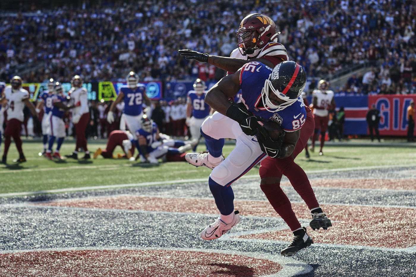 Jayden Daniels leads Commanders to 27-22 win over Giants for their best start since 1996 | iNFOnews.ca