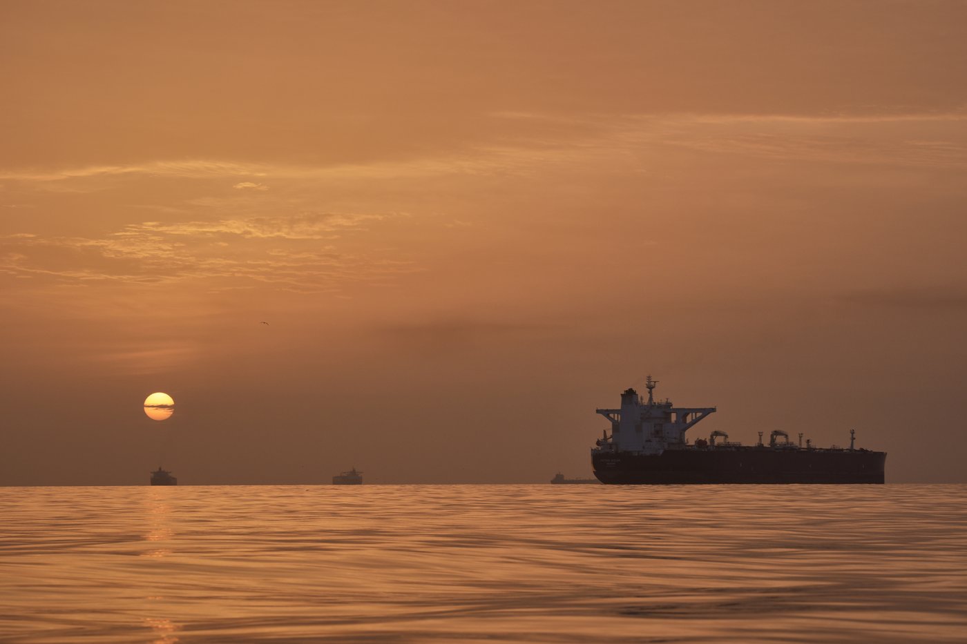 US says it's hunting for explosive mines in latest push to open the Strait of Hormuz | iNFOnews.ca