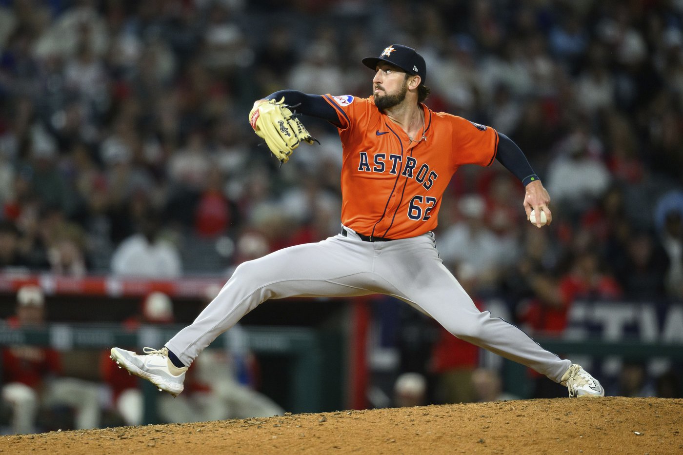 Astros score winning run on a wild pitch for a 3-2, 10-inning victory over Angels | iNFOnews.ca