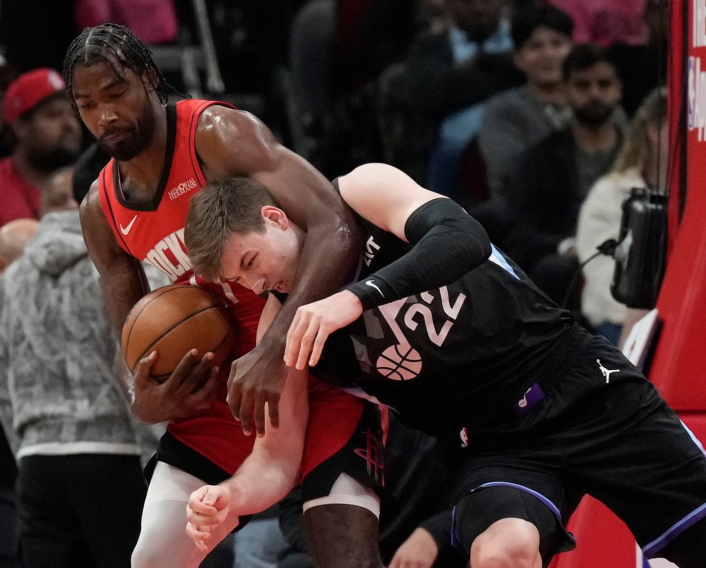 Smith scores 31 points and Thompson adds 20 as Rockets beat the Jazz 125-105 | iNFOnews.ca