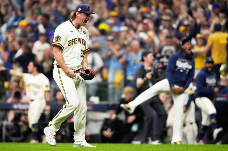 Brewers withstand Rays' comeback attempt to win 3-2 in Game 1 of World Series | iNFOnews.ca