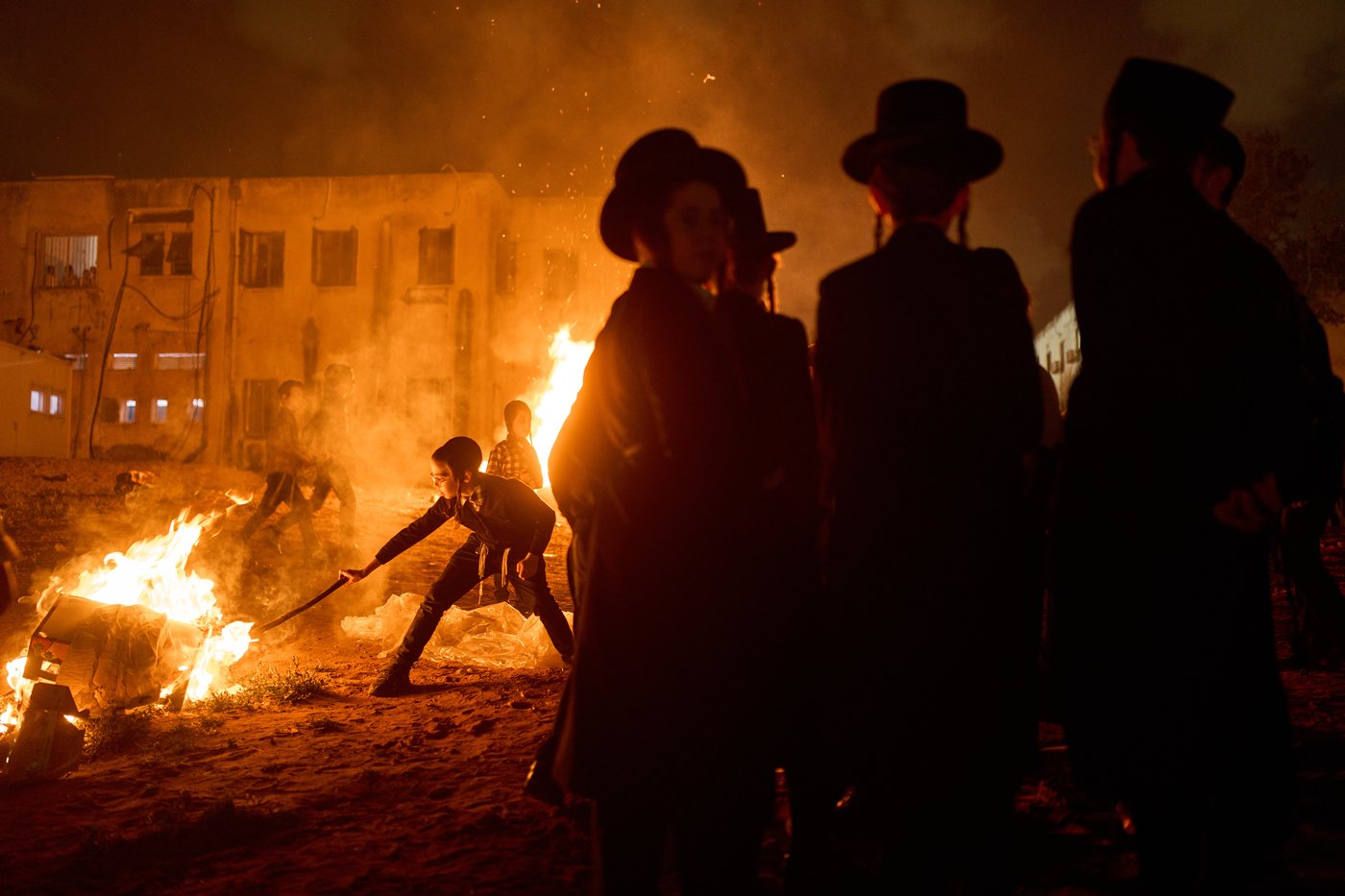 Jewish holiday Lag BaOmer lights up Israel with bonfires and song, in photos | iNFOnews.ca