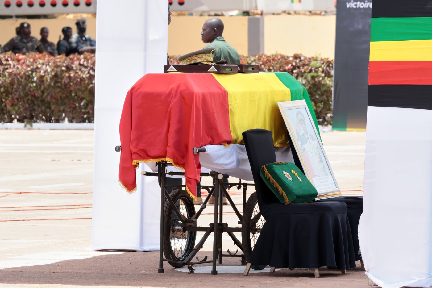 Mali holds funeral for key junta figure killed in militant assaults | iNFOnews.ca
